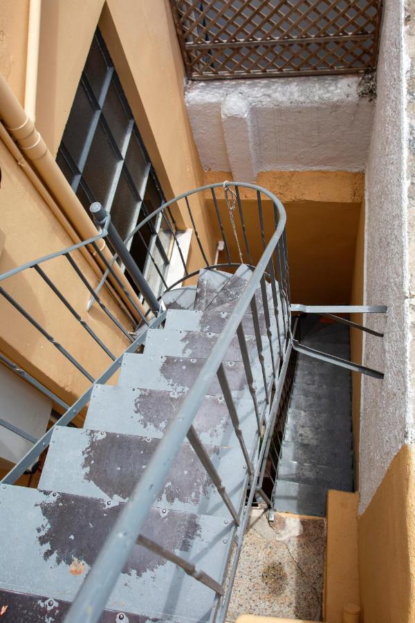 Stylish, Basement Studio With Roof Top Access - Ep9B Ateny Zewnętrze zdjęcie